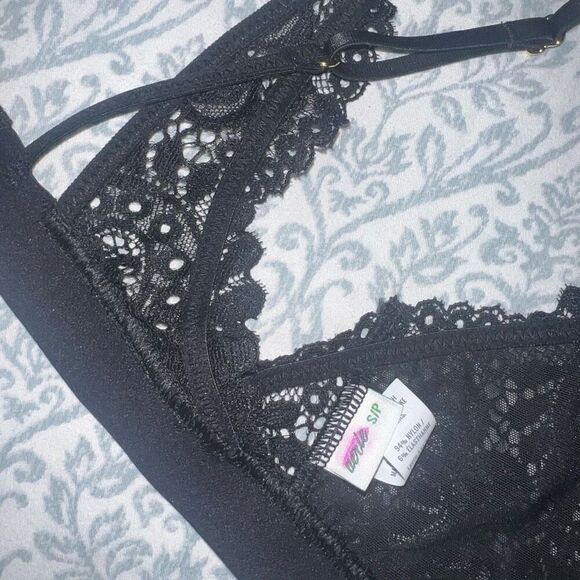 NWOT Aerie Women's Black Floral Far Out Lace Strappy Triangle Unlined Bralette s - Picture 5 of 6